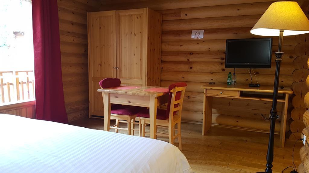 Hotel Residence Le Pin Sylvestre แอมเนวีล ภายนอก รูปภาพ